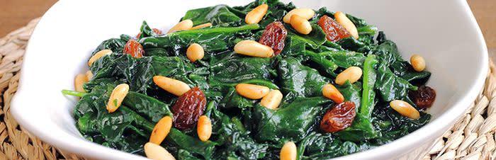 Sauteed Spinach with pine nuts and raisinsimage